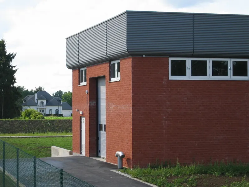 Vuilvracht - detail muurkap en afwerking